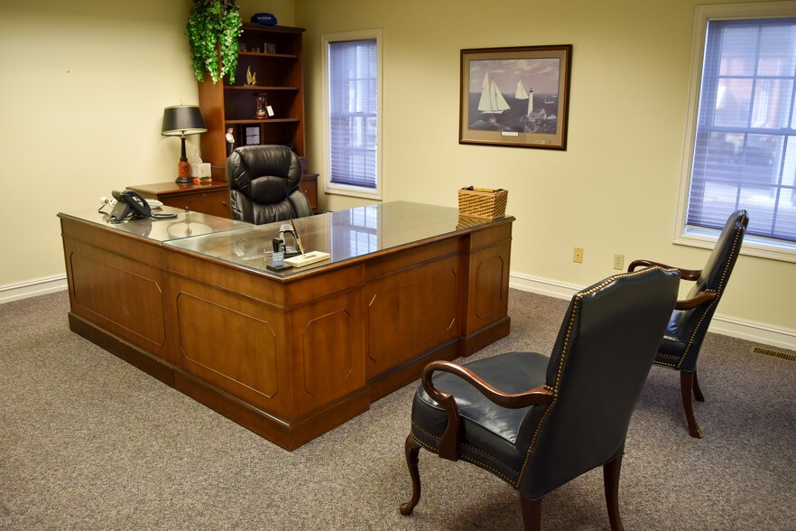 430 Spruce St Morgantown Wv 26505 Property For Lease On Loopnet Private Office