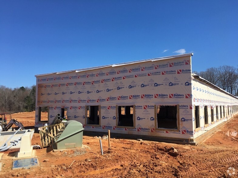 320 Executive Ct, Hillsborough, NC for lease - Building Photo - Image 3 of 11