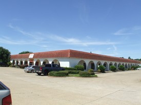 417 N Spur 63, Longview TX - Motel