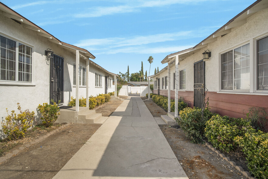 11966 Saticoy St, North Hollywood, CA for sale - Building Photo - Image 3 of 12