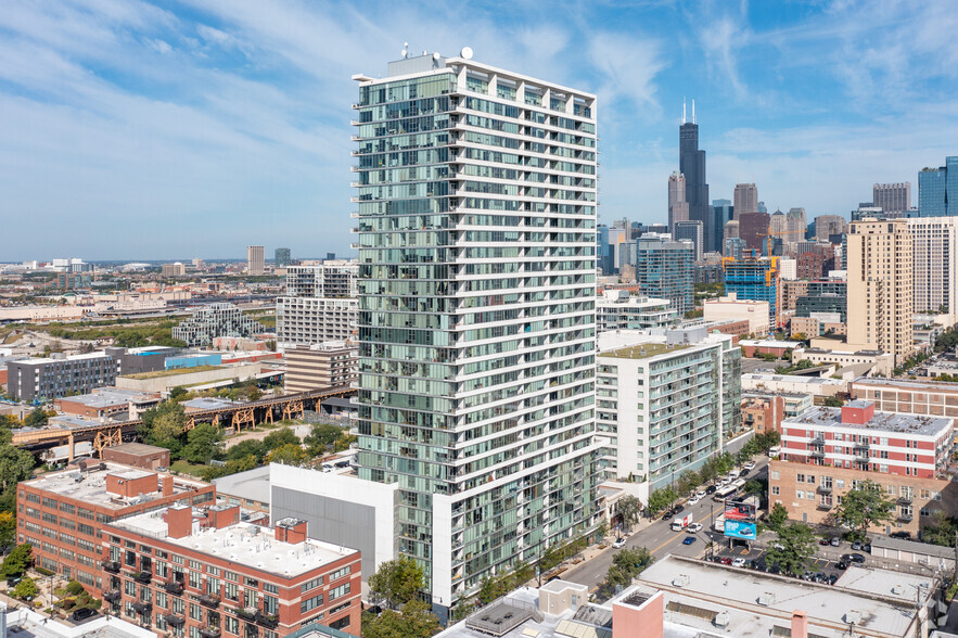 1720 S Michigan Ave, Chicago, IL for lease - Primary Photo - Image 1 of 4