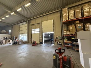 Flex in Signes for lease Interior Photo- Image 1 of 4
