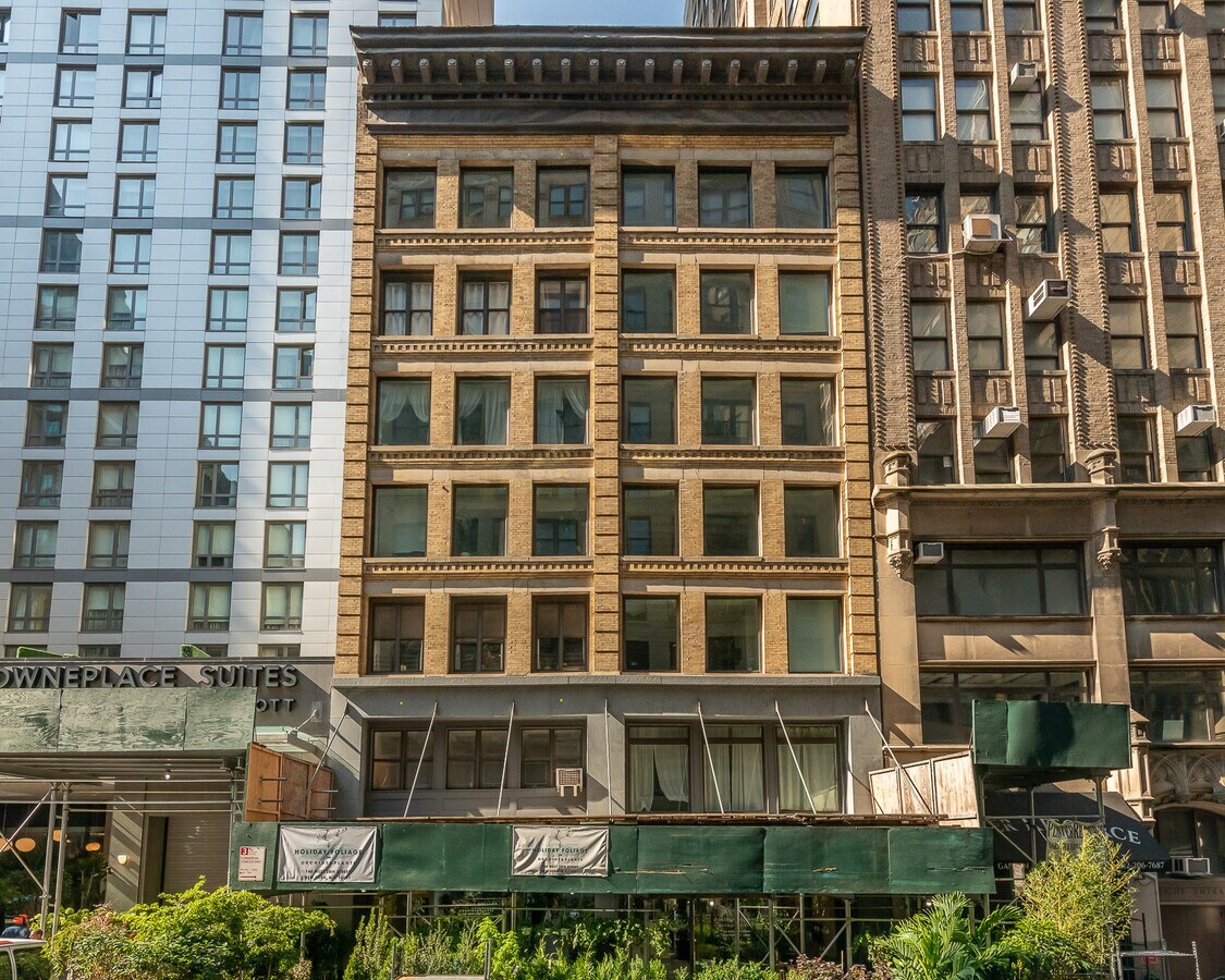 146 148 W 28th St New York NY 10001 LoopNet