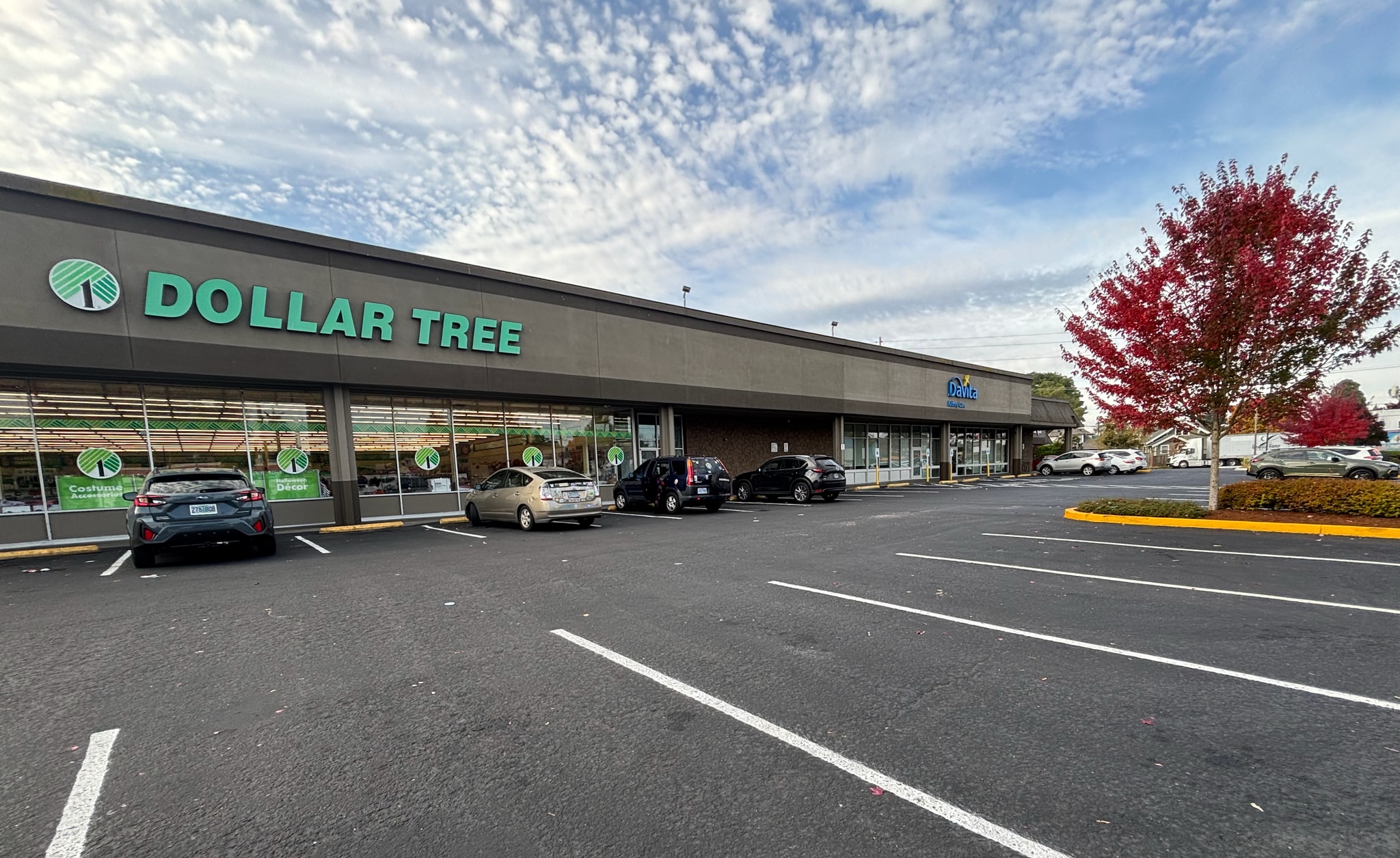 6828-6868 SE Foster Rd, Portland, OR for lease Building Photo- Image 1 of 5