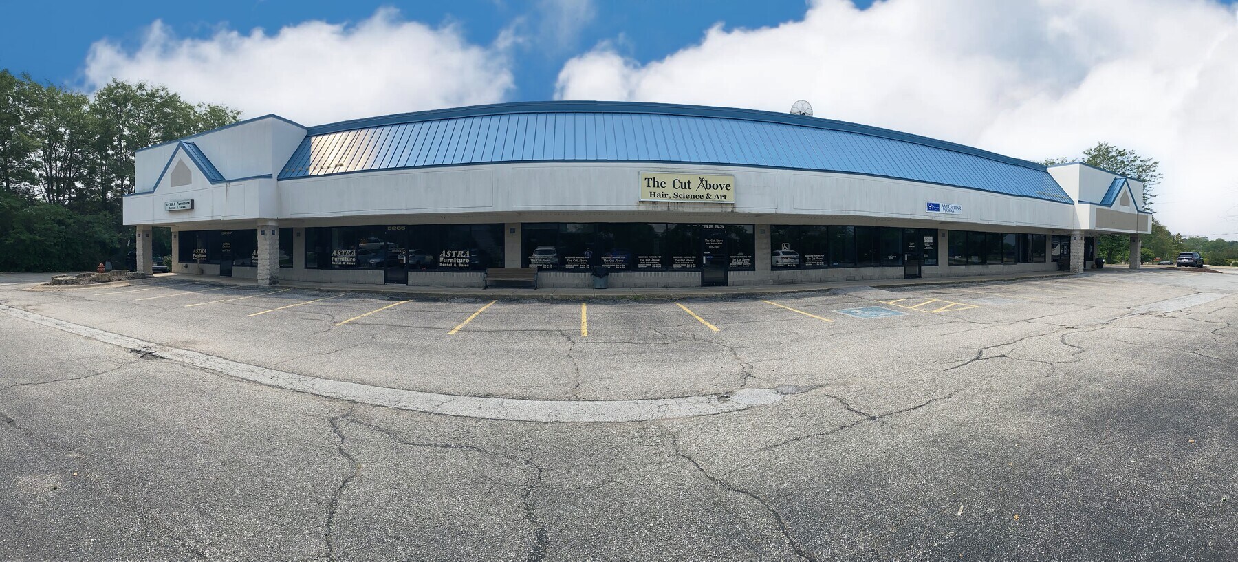 5267 Jersey Ridge Rd, Davenport, IA 52807