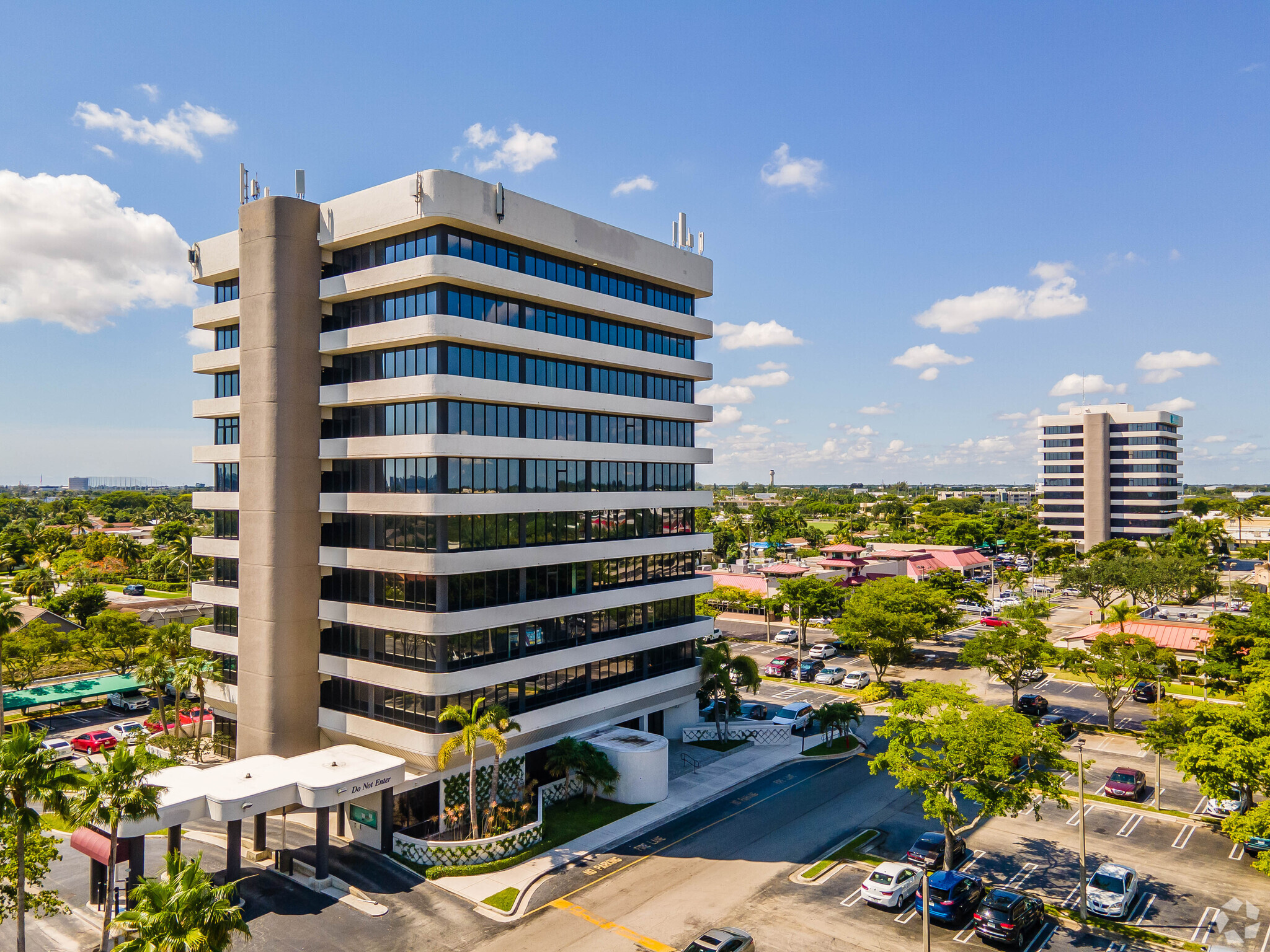 2090 Palm Beach Lakes Blvd, West Palm Beach, FL for lease Building Photo- Image 1 of 10