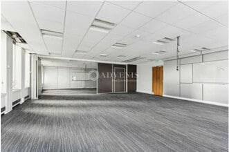 1 Place De La Pyramide, Puteaux for sale Interior Photo- Image 2 of 2