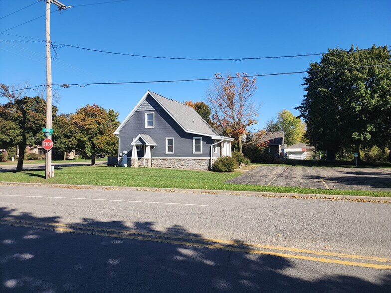 536 W State St, Hastings, MI for lease - Building Photo - Image 3 of 27