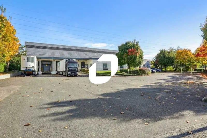 Flex in Lisses for lease - Building Photo - Image 2 of 14