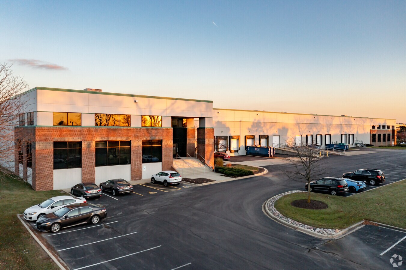 1501 N Michael Dr, Wood Dale, IL 60191