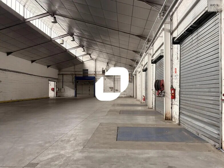 Retail in Lys-lez-Lannoy for lease - Interior Photo - Image 2 of 17