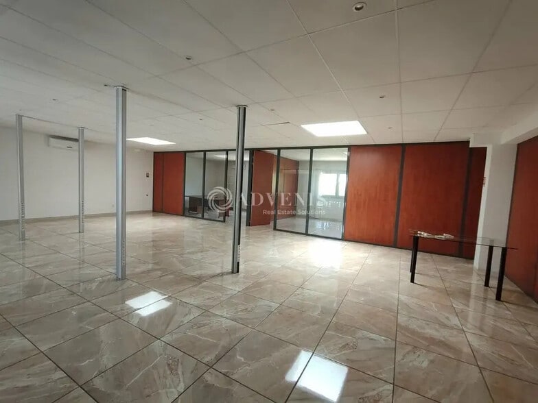 Office in Montpellier for lease - Interior Photo - Image 2 of 4