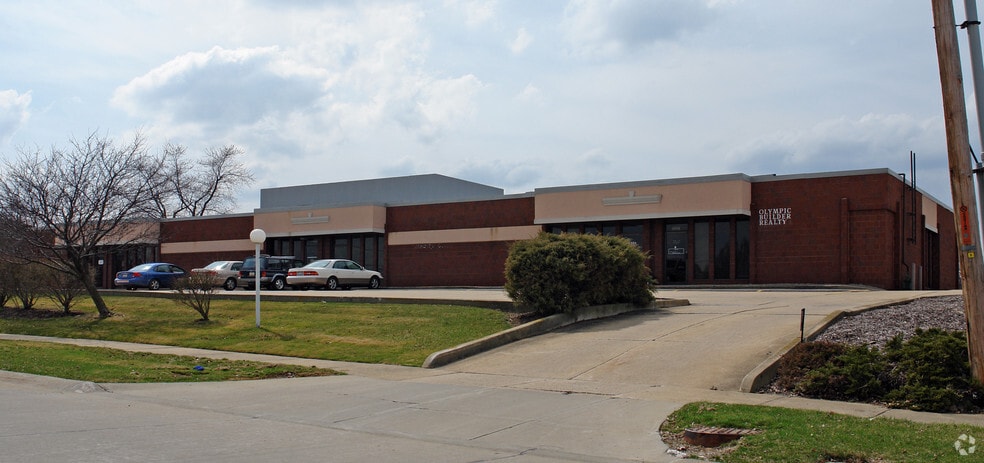 50 Baker Blvd, Fairlawn, OH for sale - Building Photo - Image 2 of 23