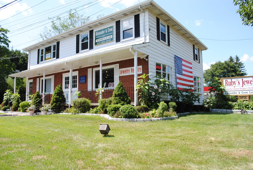 3056 Whitney Ave, Hamden, CT for lease - Building Photo - Image 1 of 1