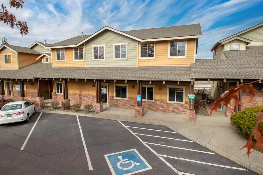 376 SW Bluff Dr, Bend, OR for sale - Building Photo - Image 1 of 1