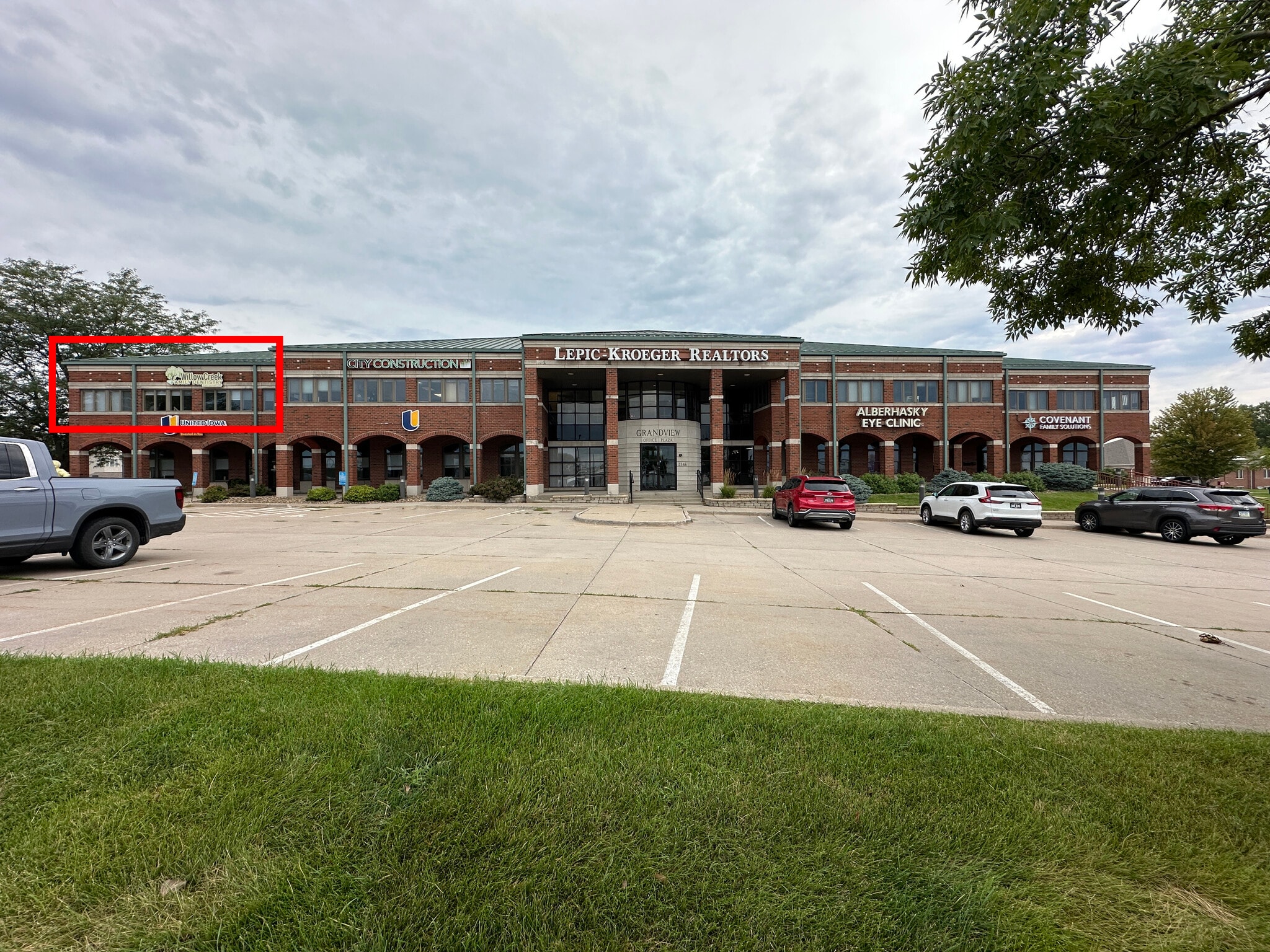 2346 Mormon Trek Blvd, Iowa City, IA for lease Interior Photo- Image 1 of 22