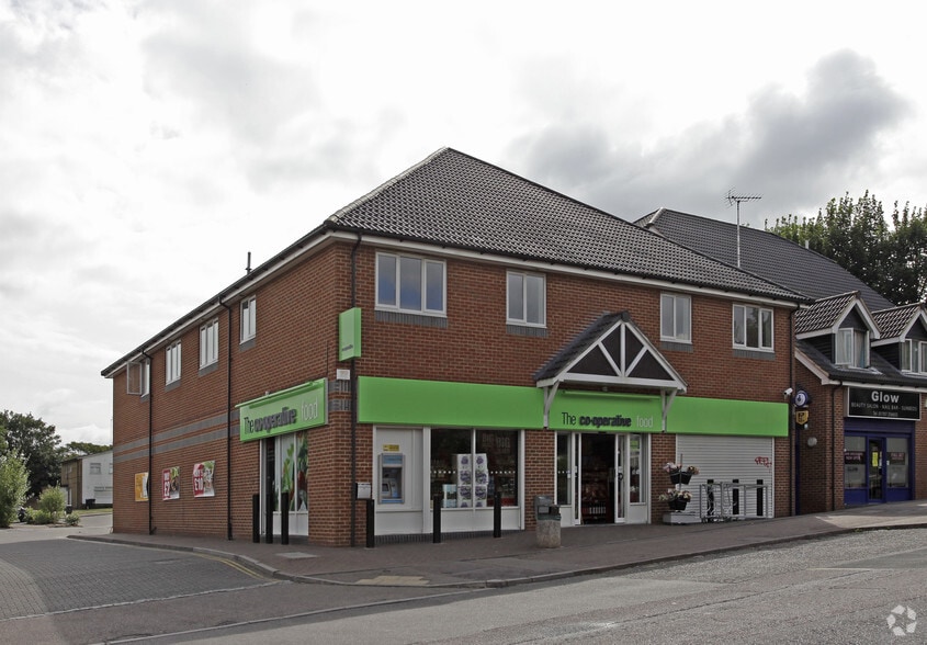 Bishops Rise, Hatfield for sale - Primary Photo - Image 1 of 1