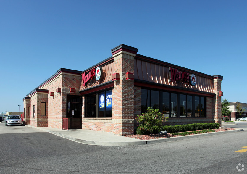 7631 Southtown Xing, Fort Wayne, IN for sale - Primary Photo - Image 1 of 1