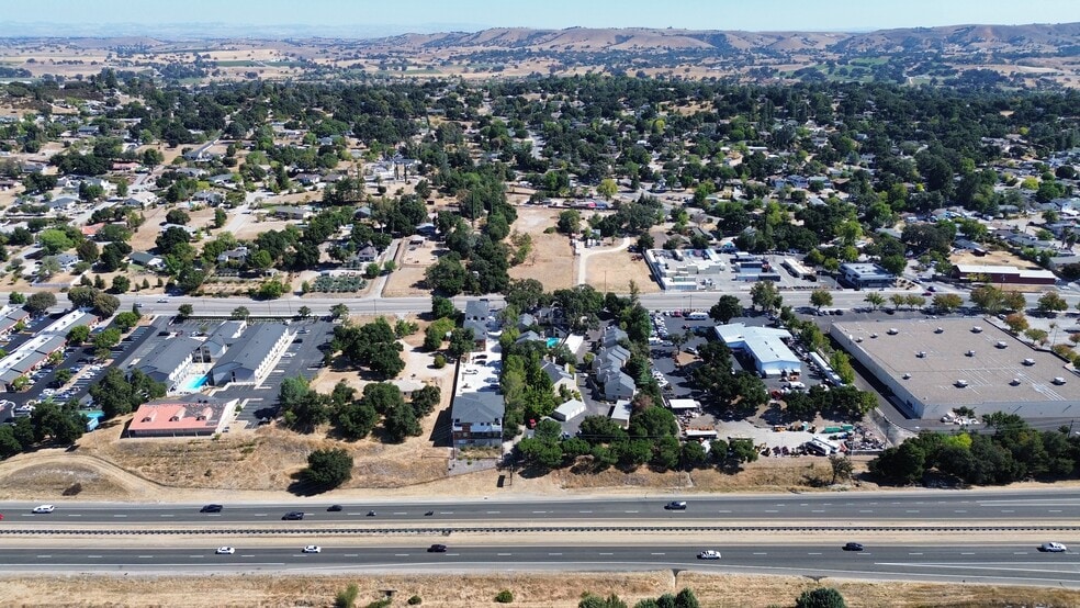 3755 El Camino Real, Atascadero, CA for sale - Building Photo - Image 2 of 16