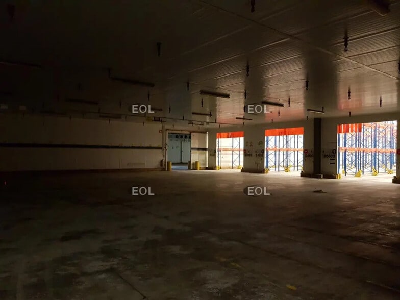 Industrial in Montceau-les-Mines for lease - Building Photo - Image 3 of 8