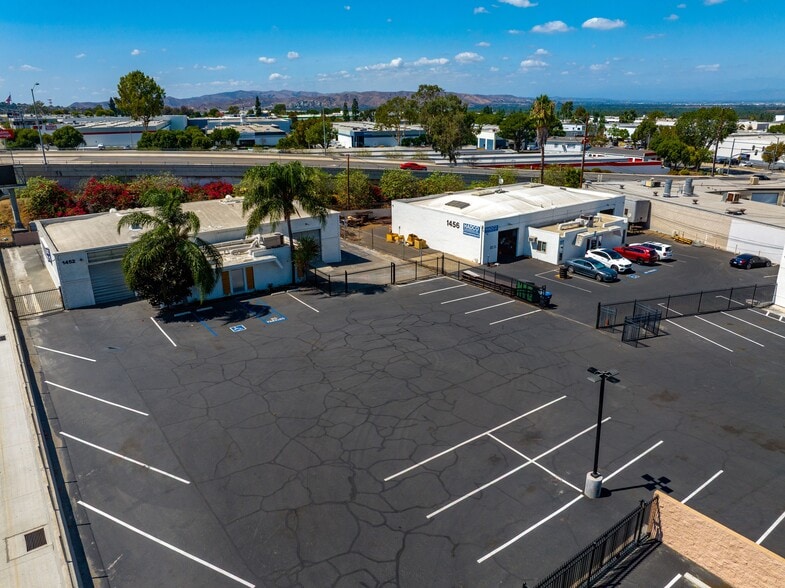 1450-1456 Pomona Rd., Corona, CA for lease - Building Photo - Image 3 of 12