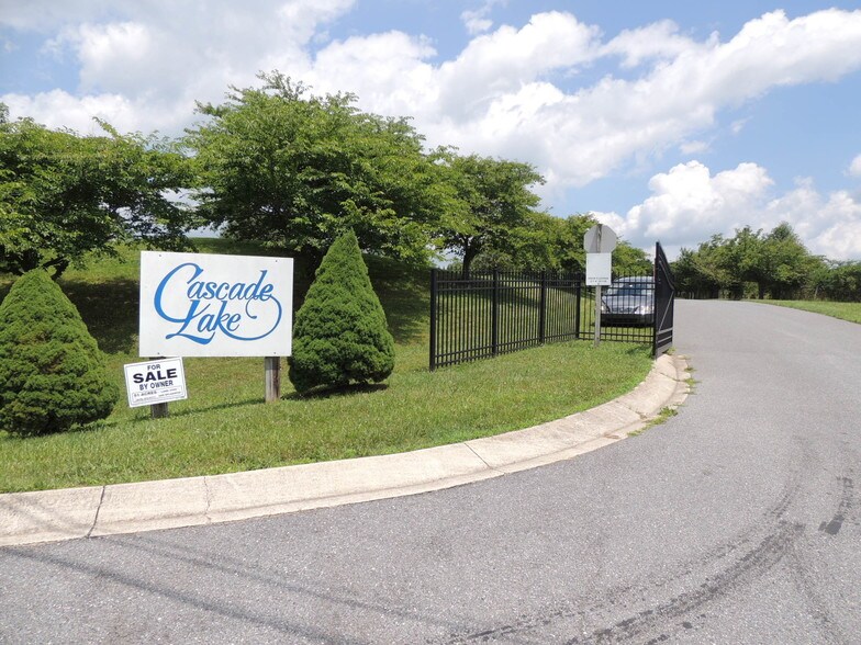 2844 Snydersburg Rd, Hampstead, MD 21074