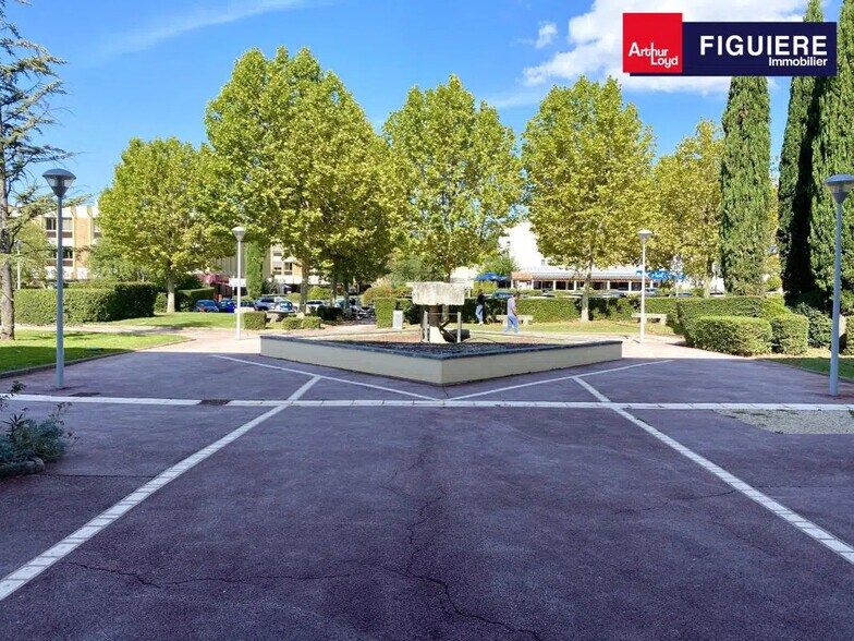 80 Rue Charles Duchesne, Aix-en-Provence for sale - Building Photo - Image 2 of 7