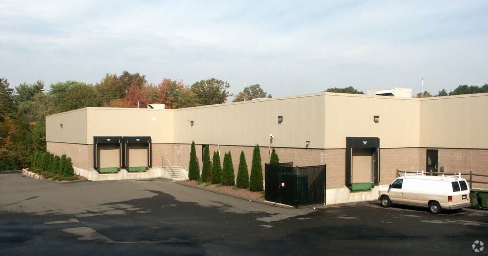 56 Quarry Rd, Trumbull, CT 06611 Office/Medical for Lease