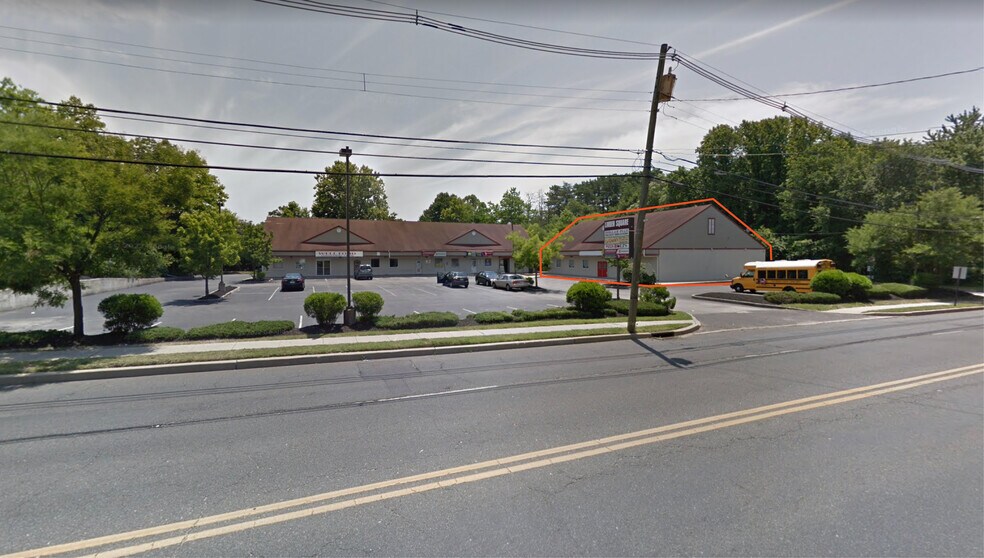 211 Gibbsboro Rd, Lindenwold, NJ 08021