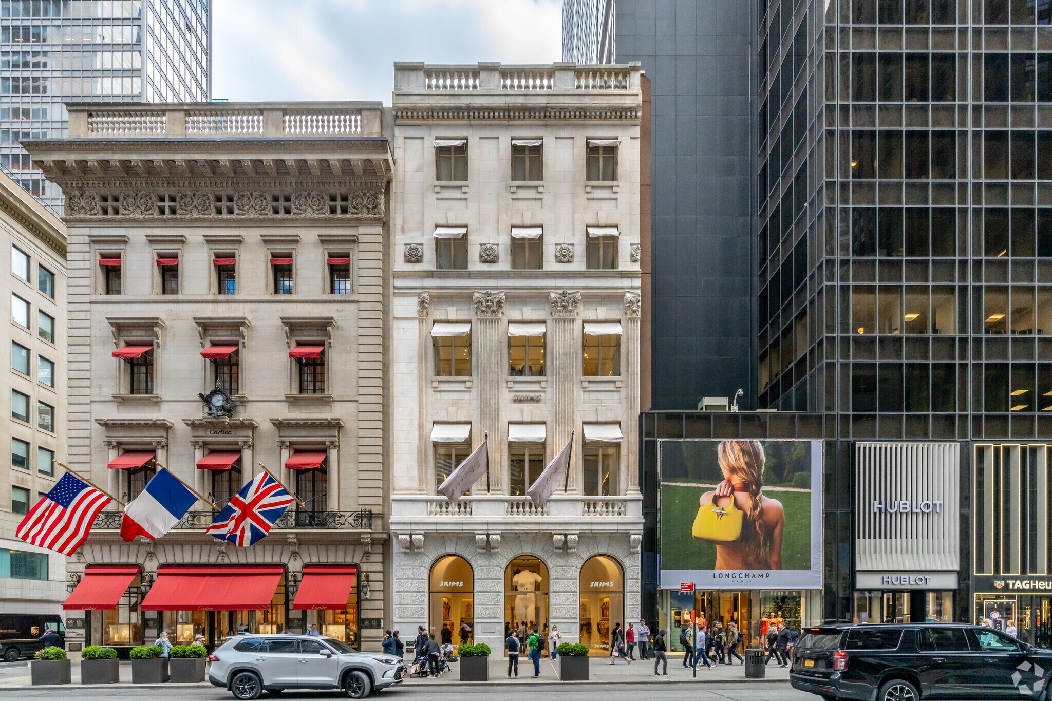 647-649 Fifth Ave, New York, NY for sale Primary Photo- Image 1 of 1