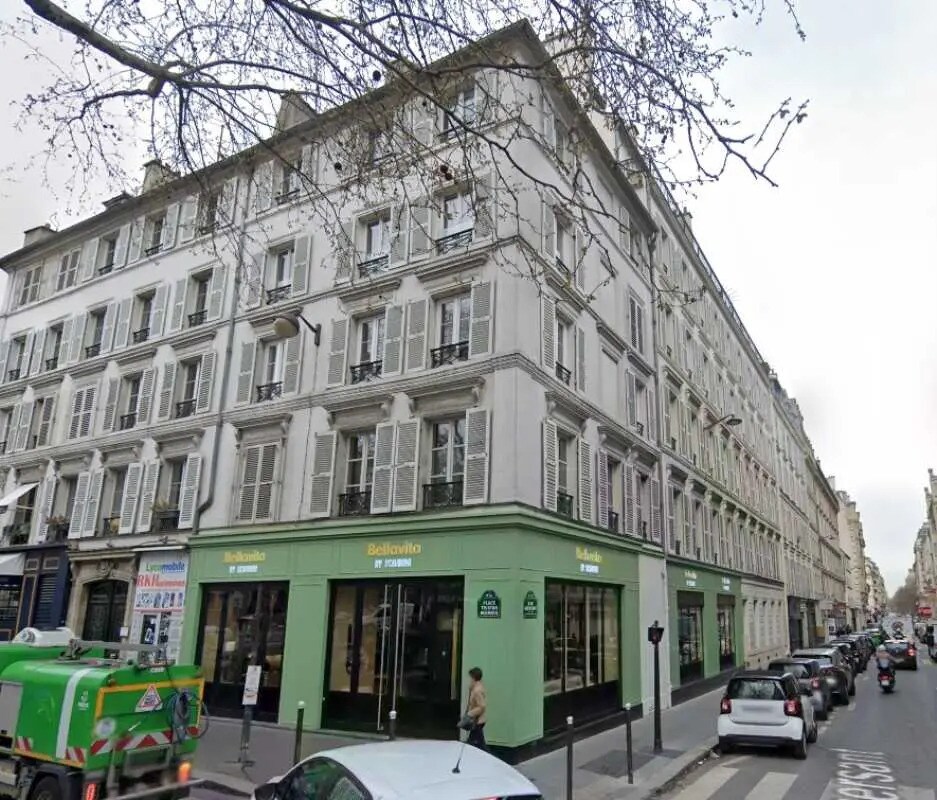 Retail in Paris for lease Building Photo- Image 1 of 3