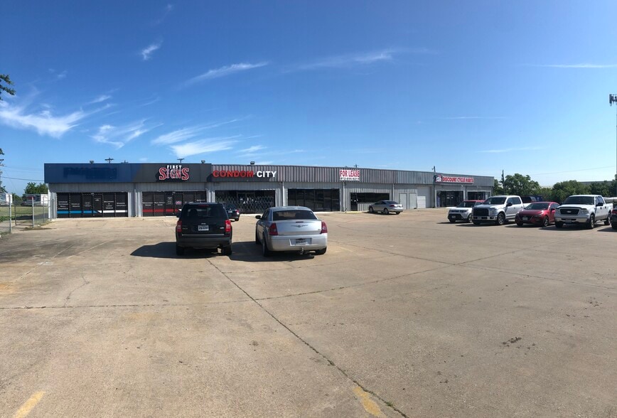2455 E Highway 121, Lewisville, TX for lease - Building Photo - Image 3 of 6