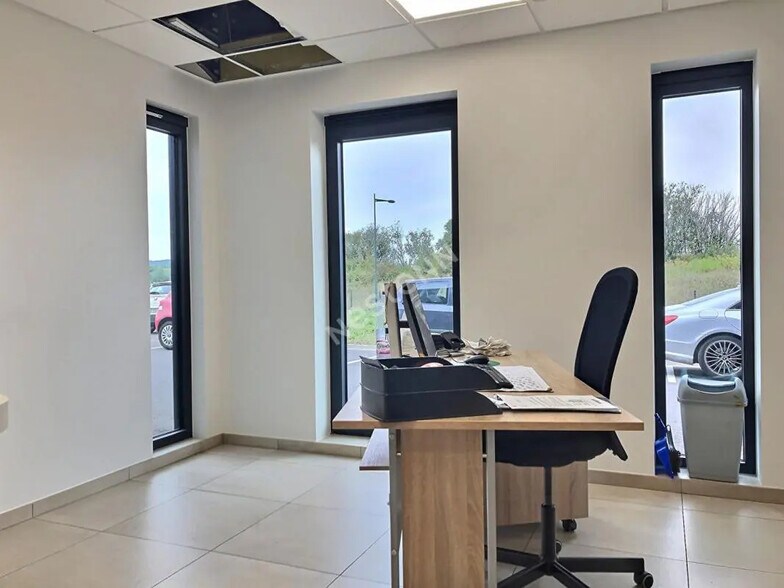 Office in Thionville for lease - Interior Photo - Image 2 of 13