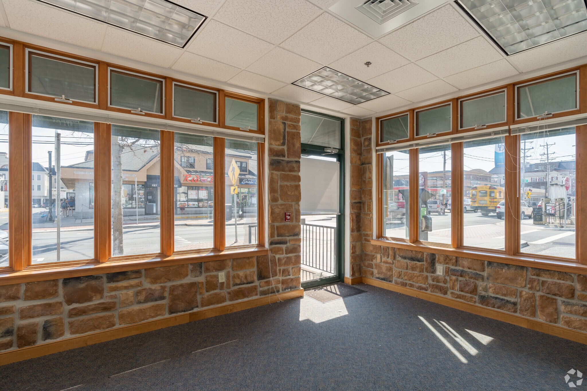 160 E Main St, Newark, DE for lease Interior Photo- Image 1 of 7