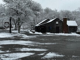 The Bee Hive Tavern - Pub