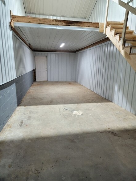 123-139 Ragland Rd, Jackson, TN for lease - Interior Photo - Image 3 of 18