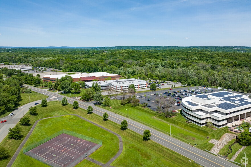 23 Vreeland Rd, Florham Park, NJ for lease - Aerial - Image 3 of 27