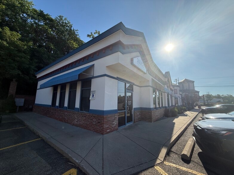 204 Three Springs Dr, Weirton, WV for lease - Building Photo - Image 2 of 15