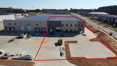 168 Thunder Rd, Mooresville, NC for lease Building Photo- Image 2 of 8