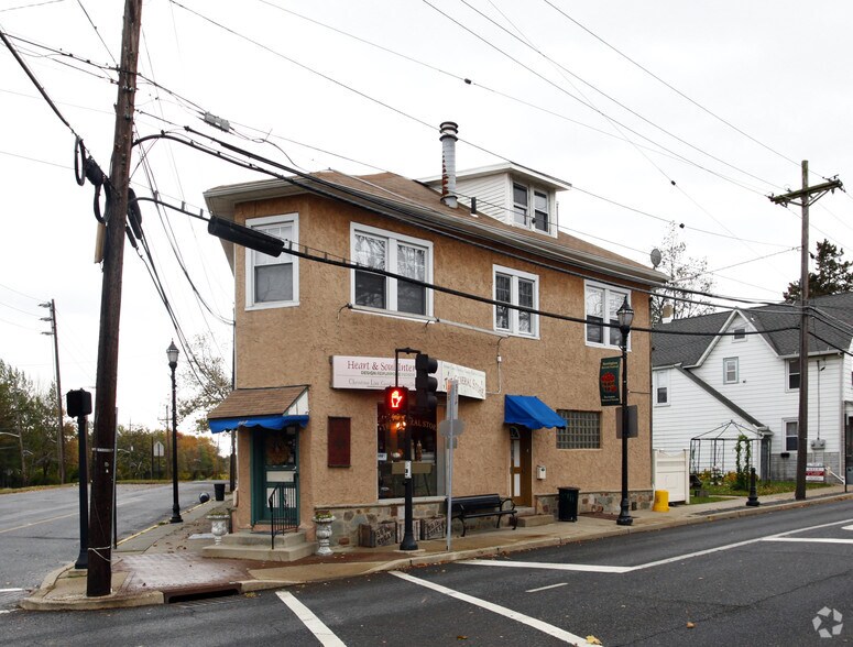 102 Clements Bridge Rd, Barrington, NJ for sale - Primary Photo - Image 1 of 1
