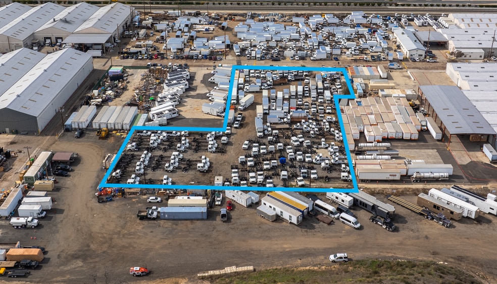 25597 Springbrook Ave, Santa Clarita, CA for lease - Building Photo - Image 3 of 3