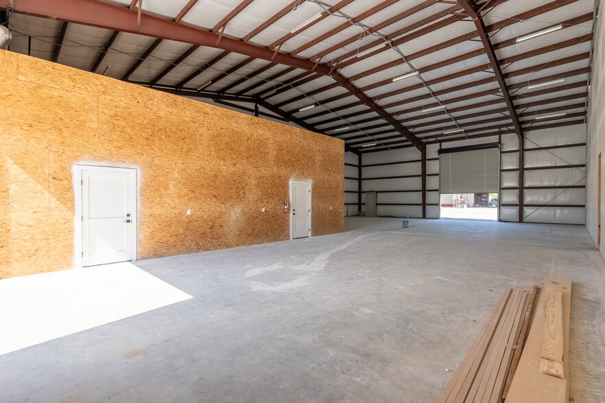 4133 Ashley Ln, College Station, TX for lease - Building Photo - Image 3 of 9