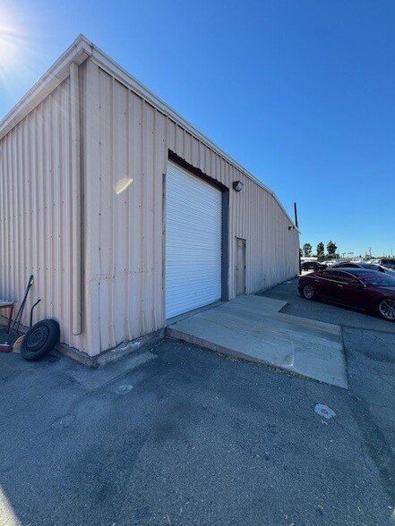 1462 Red Gum Street, Anaheim, CA for lease - Building Photo - Image 2 of 7