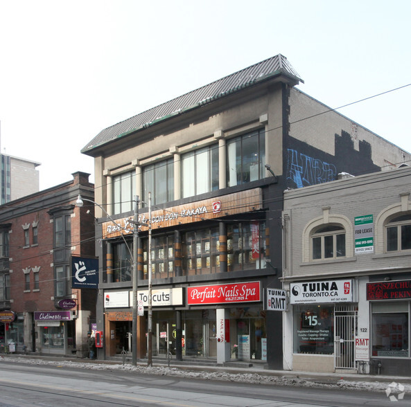 124-130 Dundas St W, Toronto, ON for sale - Primary Photo - Image 1 of 1