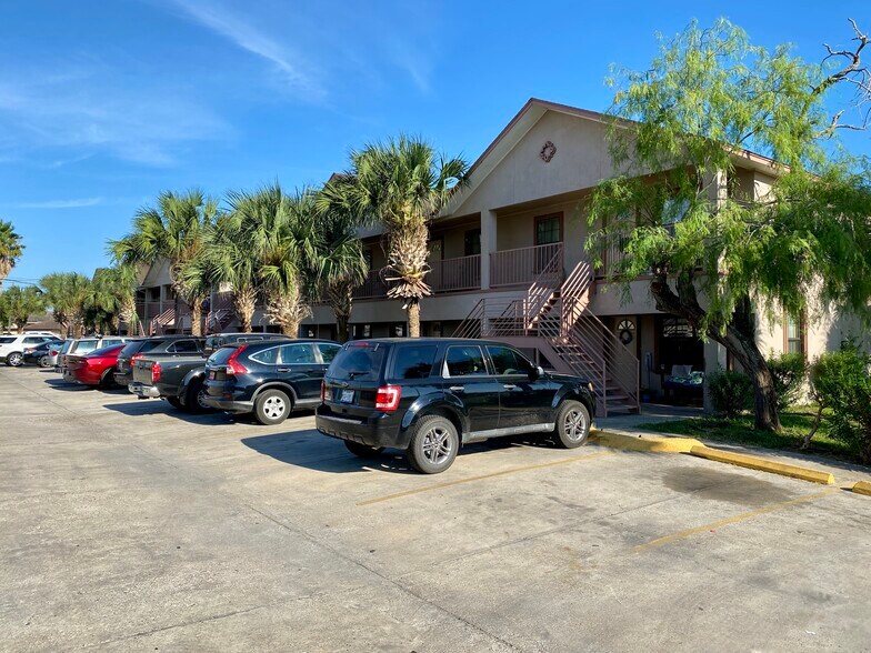 2201 Old Port Isabel Rd Brownsville Tx 78521 Loopnet Com