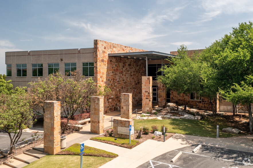 4330 Gaines Ranch Loop, Austin, TX for lease - Building Photo - Image 1 of 5