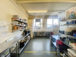 Milford Rd, Reading for lease Interior Photo- Image 2 of 12