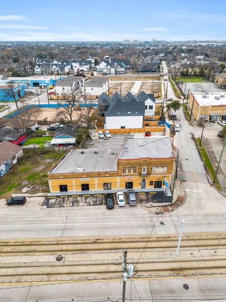 5208 Harrisburg Blvd, Houston, TX for sale - Aerial - Image 2 of 27