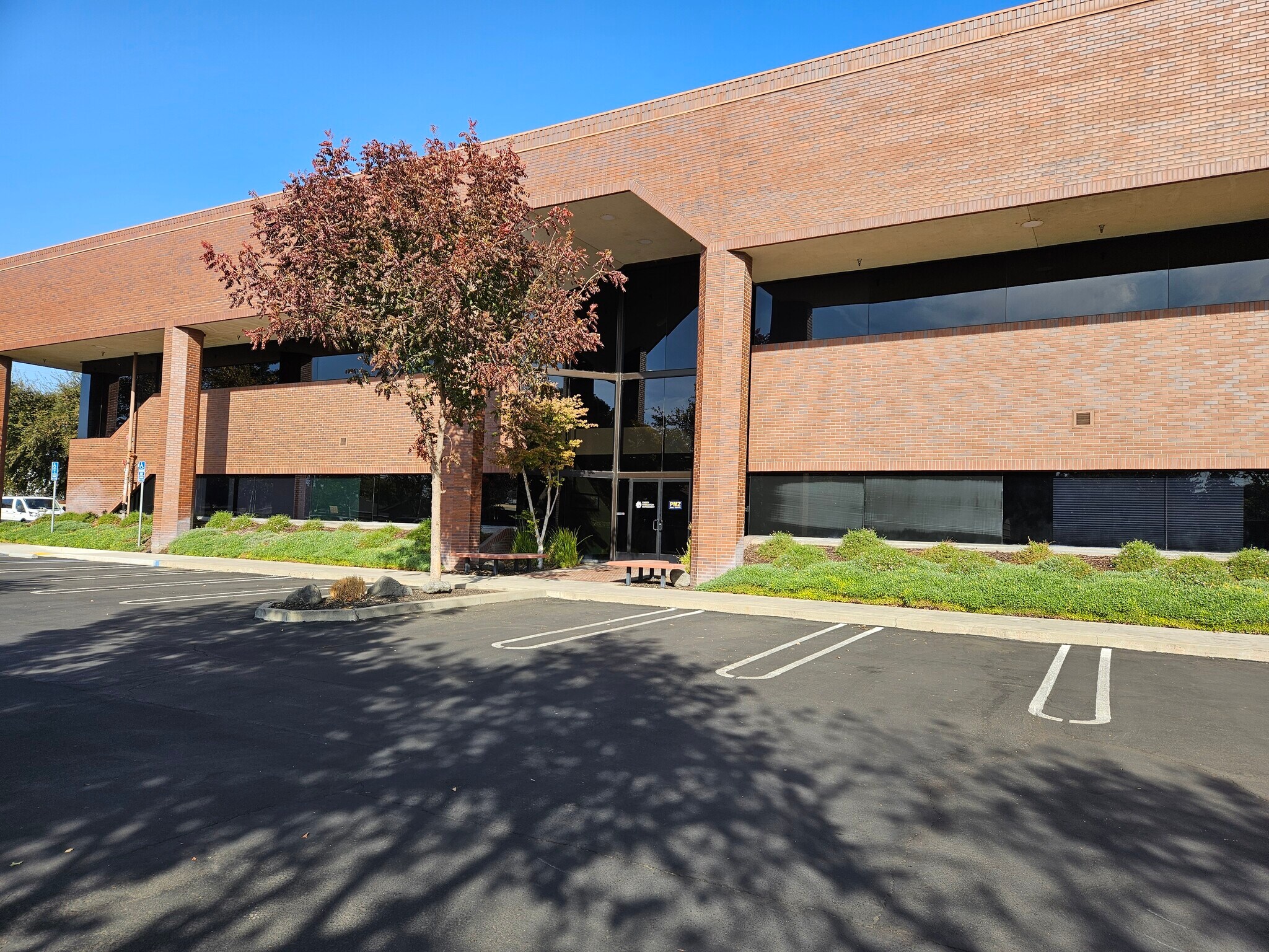 1200 E Orangeburg Ave, Modesto, CA for lease Building Photo- Image 1 of 8