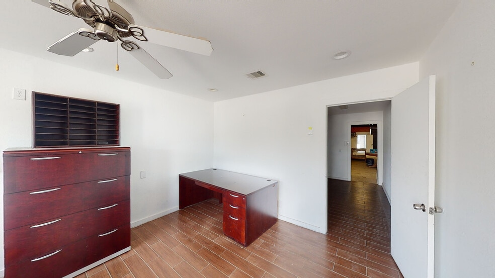 2021 Aldine Mail Route Rd, Houston, TX for lease - Matterport 3D Scan - Image 2 of 19